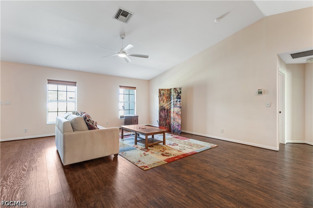 3 Bed SingleFamilyResidence for Sale in Cape Coral, photo 25