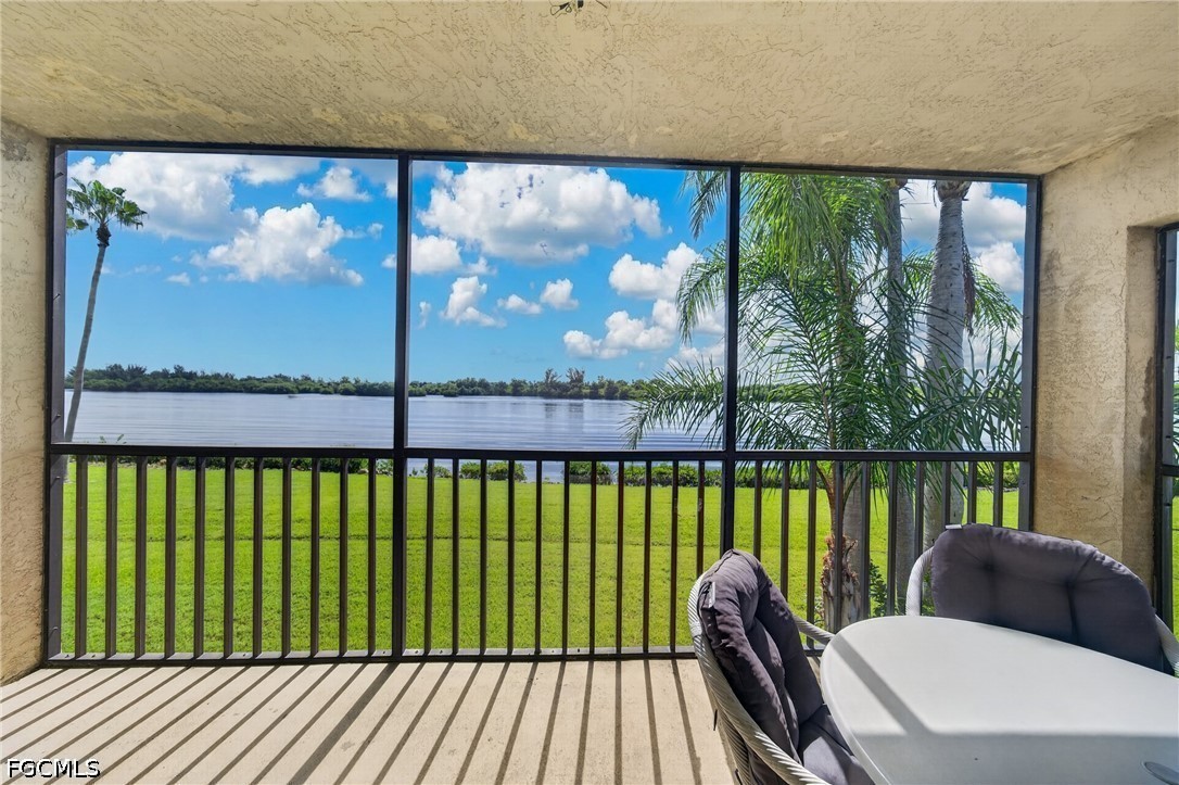 2 Bed Waterfront Home for Sale in North Fort Myers, photo 25