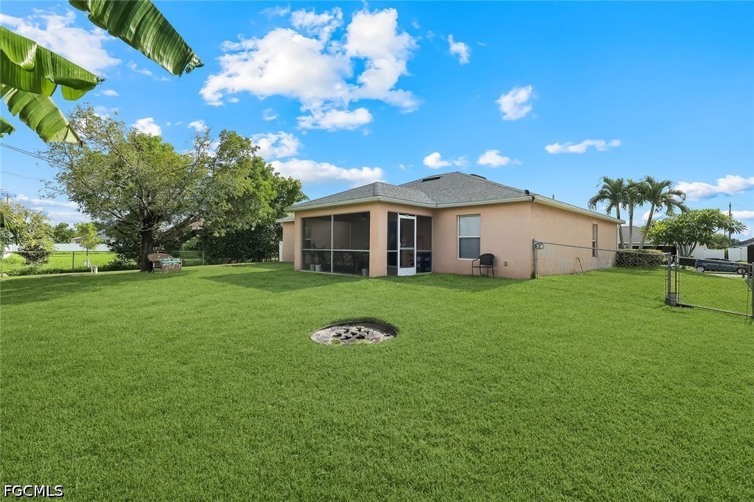 3 Bed SingleFamilyResidence for Sale in Cape Coral, photo 25