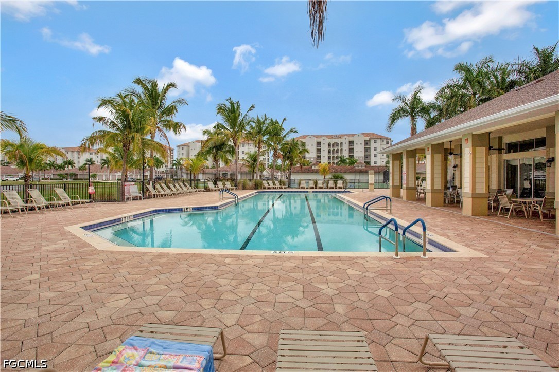 3 Bed Condominium for Sale in Liron Place, photo 25