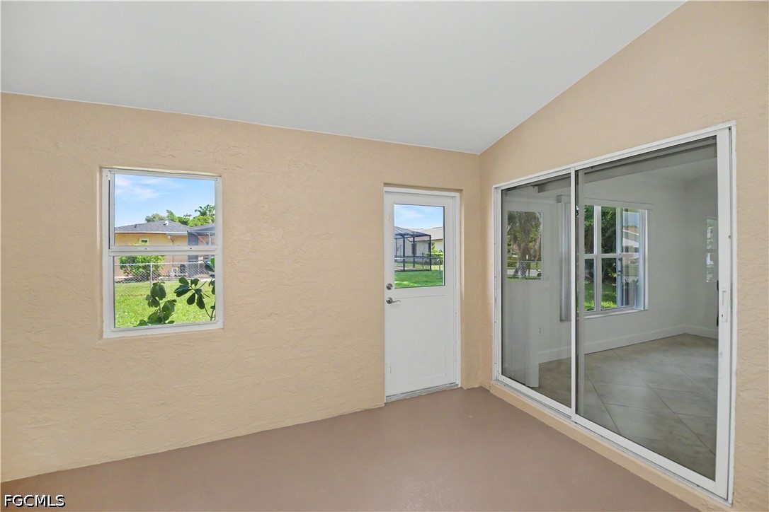 3 Bed SingleFamilyResidence for Sale in Cape Coral, photo 25