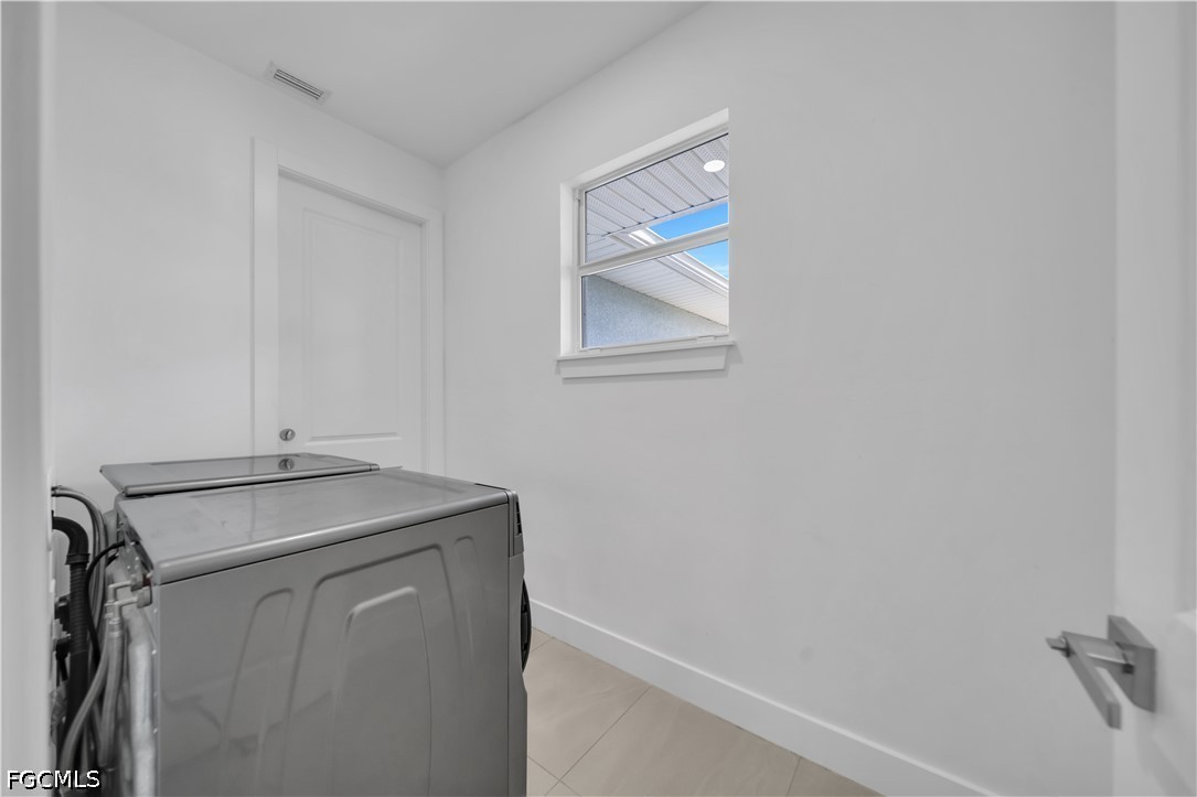 3 Bed SingleFamilyResidence for Sale in Lehigh Acres, photo 25