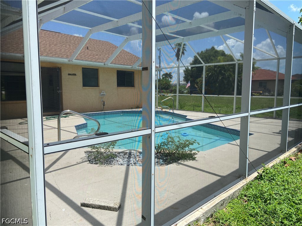 3 Bed Pool Home for Sale in Cape Coral, photo 25