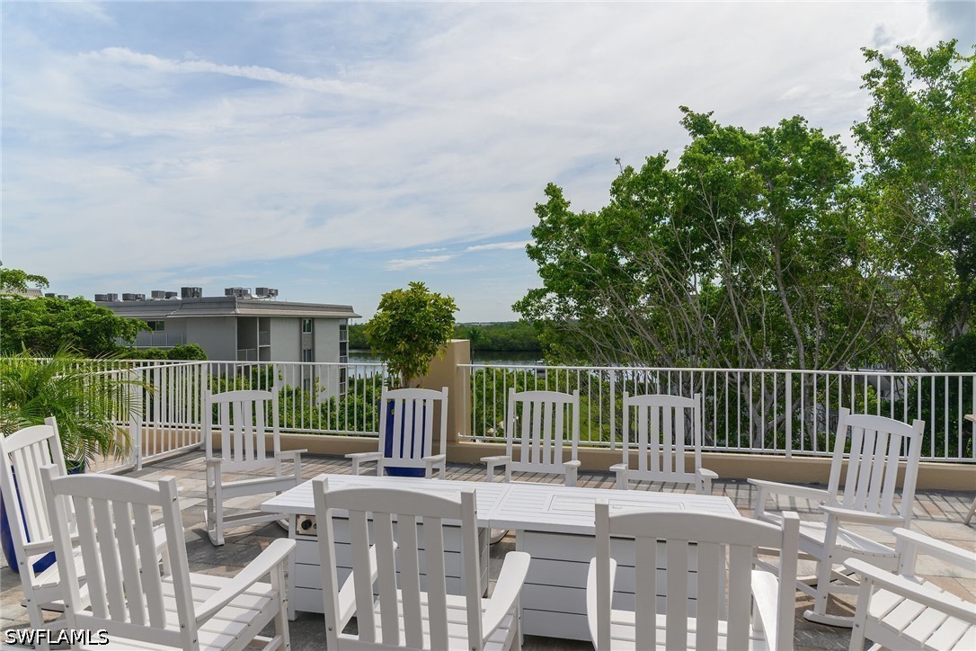 2 Bed Waterfront Home for Sale in Bayfront, photo 25