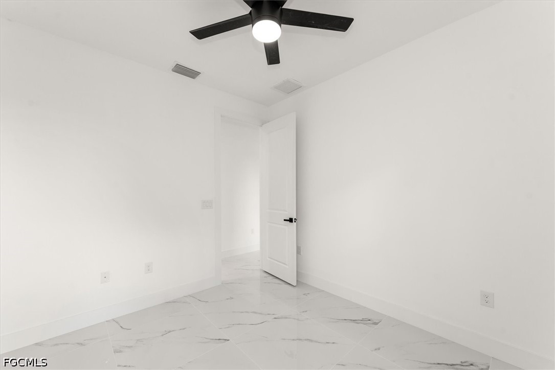 4 Bed SingleFamilyResidence for Sale in Buckingham Park, photo 25
