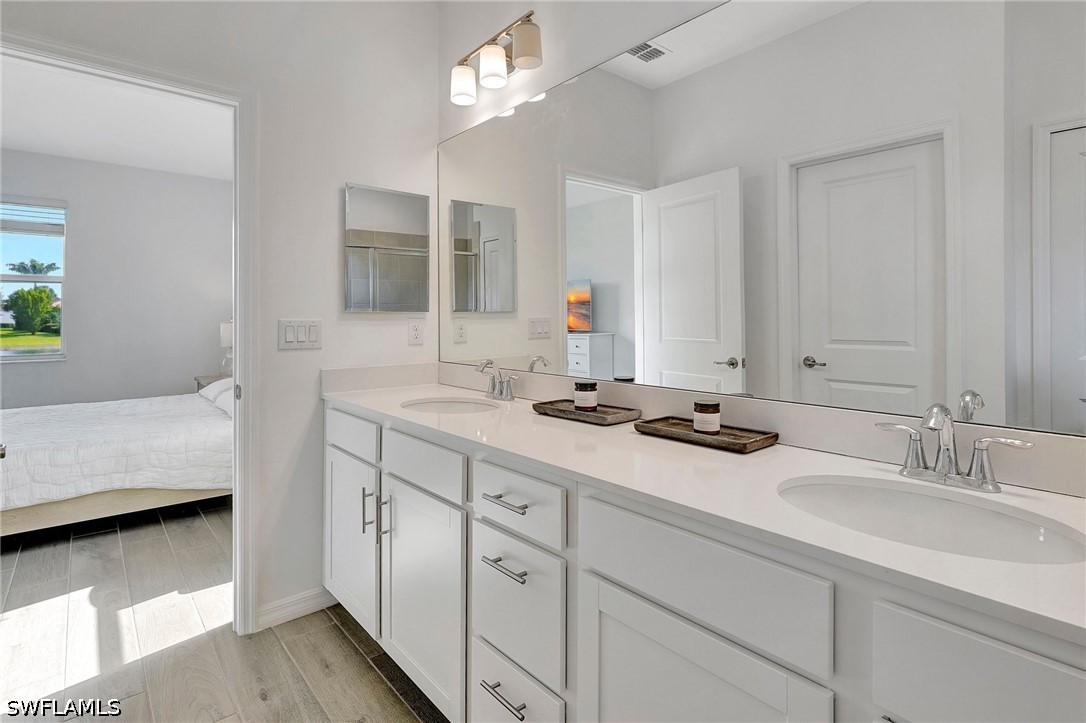 4 Bed SingleFamilyResidence for Sale in Naples, photo 25