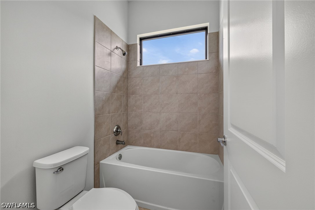 4 Bed Waterfront Home for Sale in Maple Ridge, photo 25