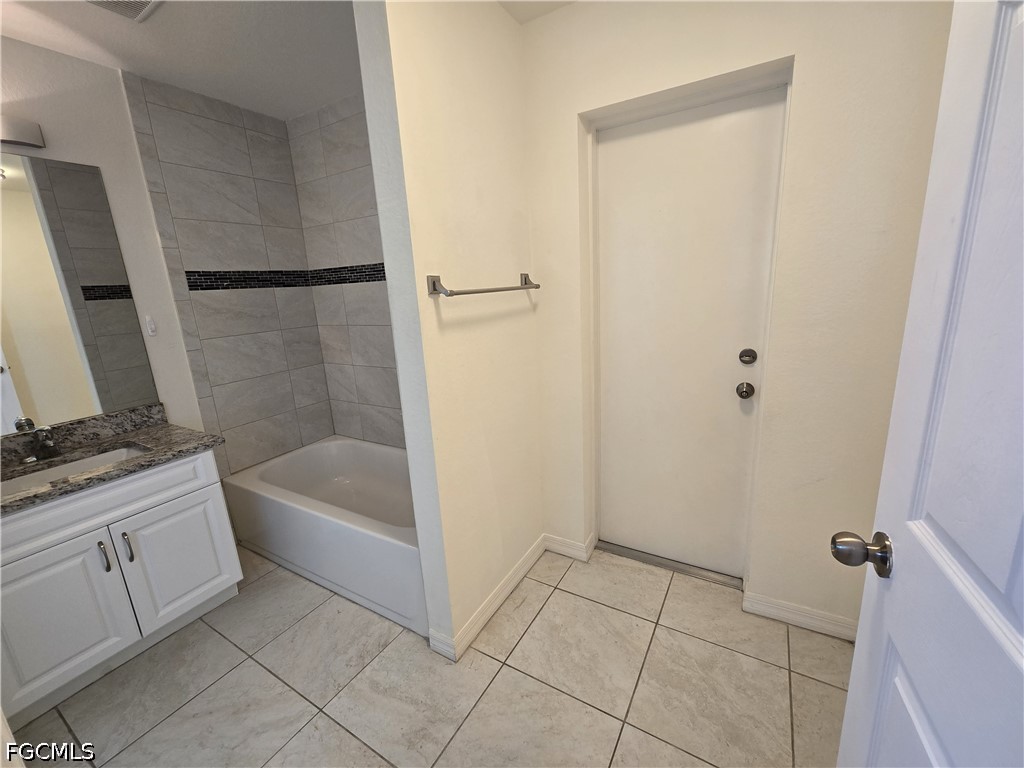 4 Bed Waterfront Home for Sale in Cape Coral, photo 25