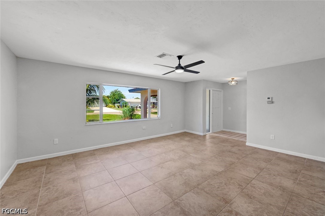3 Bed SingleFamilyResidence for Sale in Cape Coral, photo 25