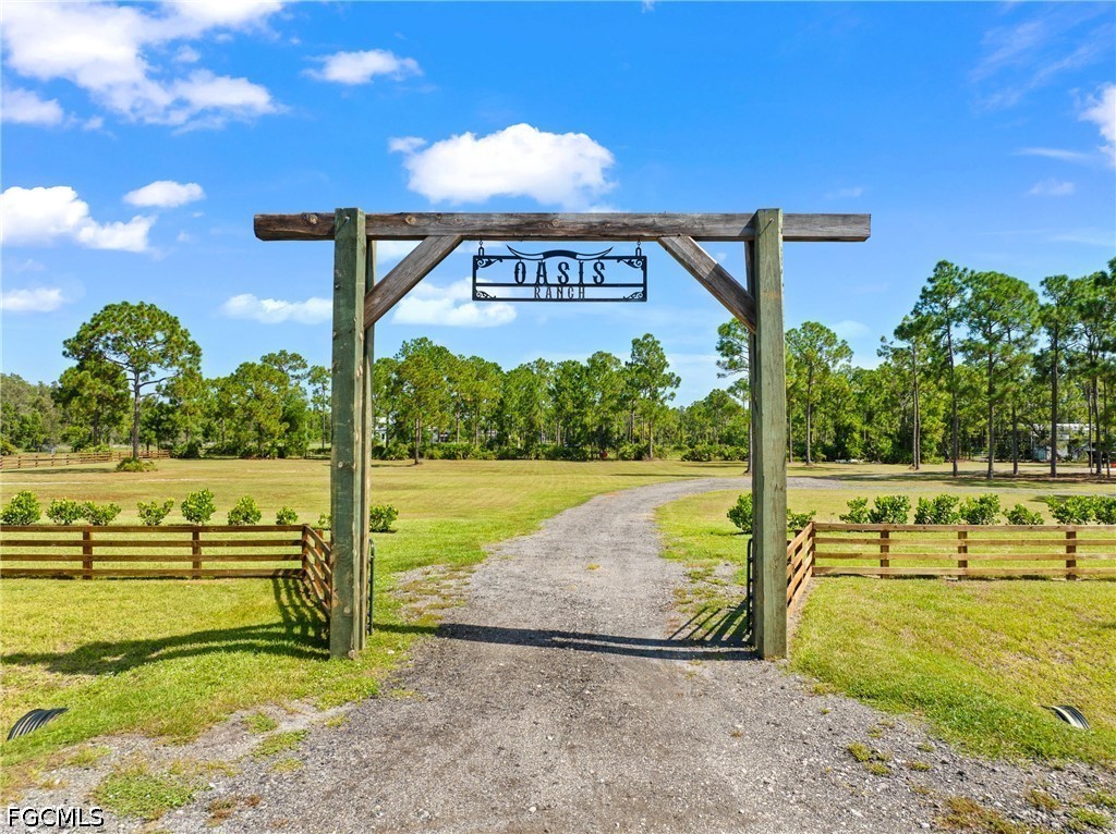 Residential for Sale in Acreage, photo 25