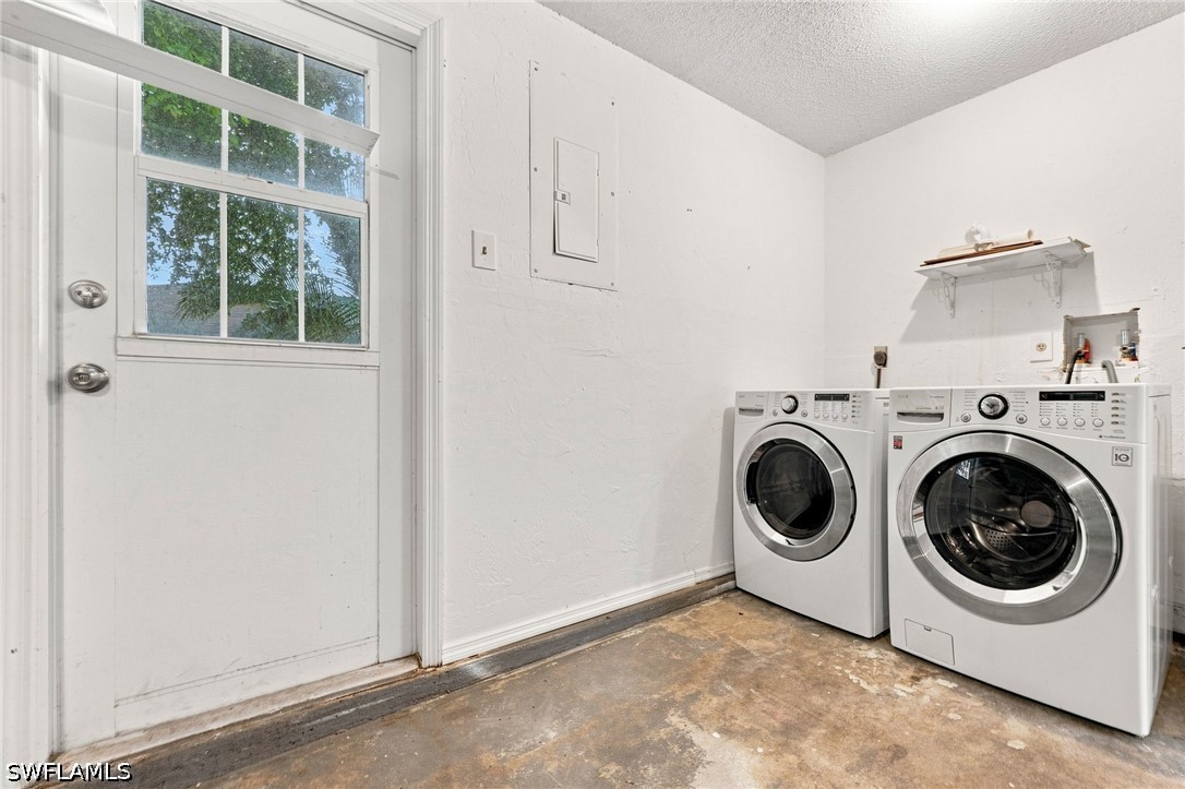 3 Bed SingleFamilyResidence for Sale in San Carlos Park, photo 25