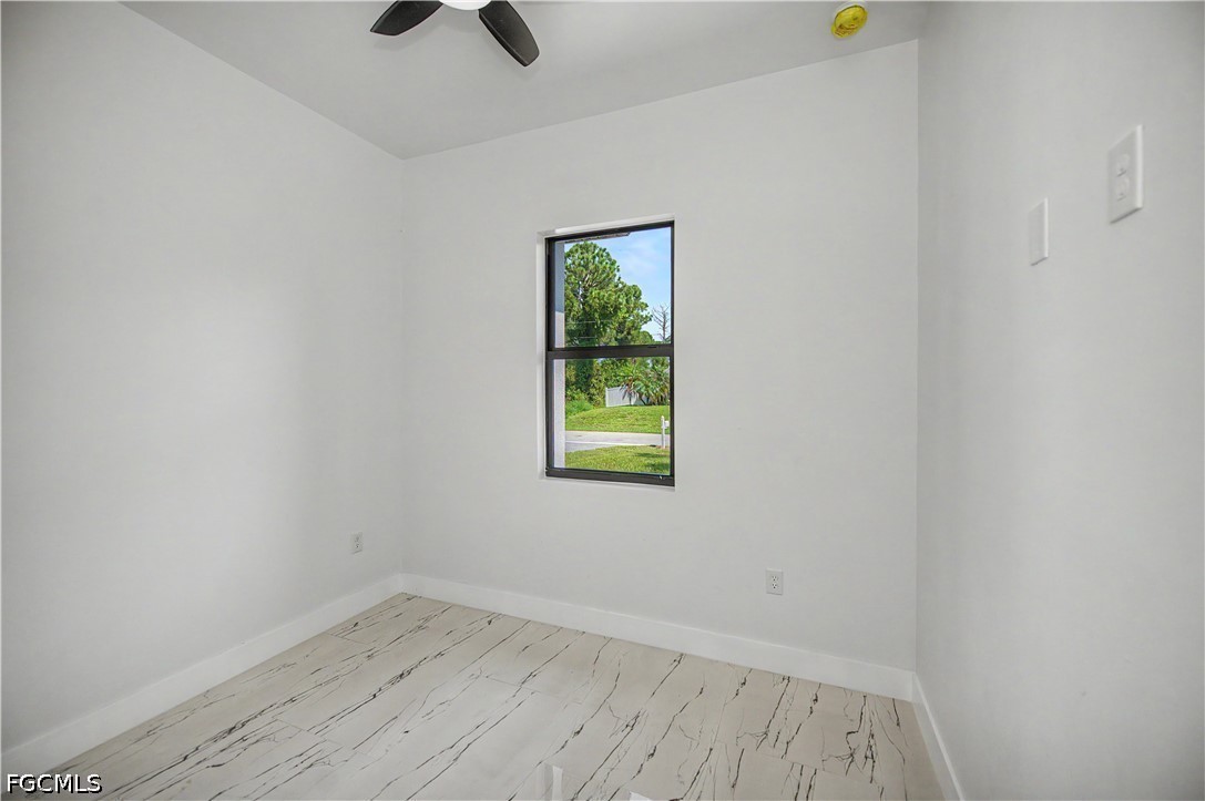 3 Bed SingleFamilyResidence for Sale in Lehigh Acres, photo 25