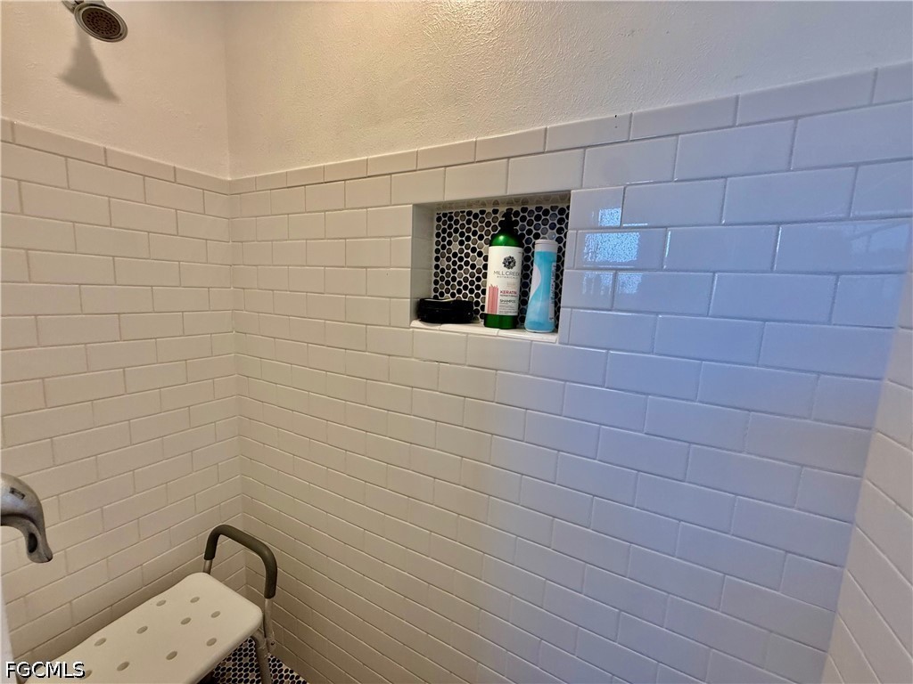 2 Bed SingleFamilyResidence for Sale in Lehigh Acres, photo 25