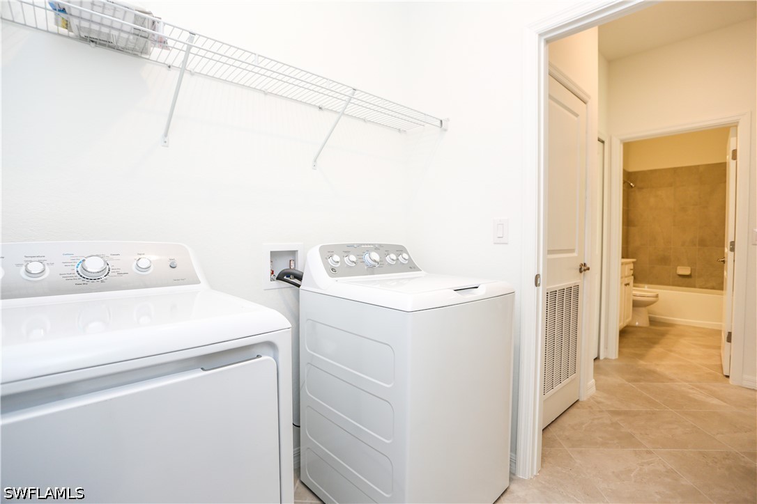 2 Bed Waterfront Home for Sale in Naples, photo 25