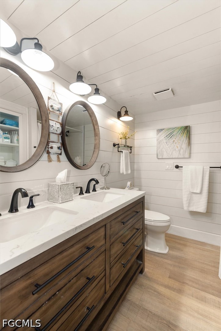 2 Bed Waterfront Home for Sale in Schooner Bay, photo 25