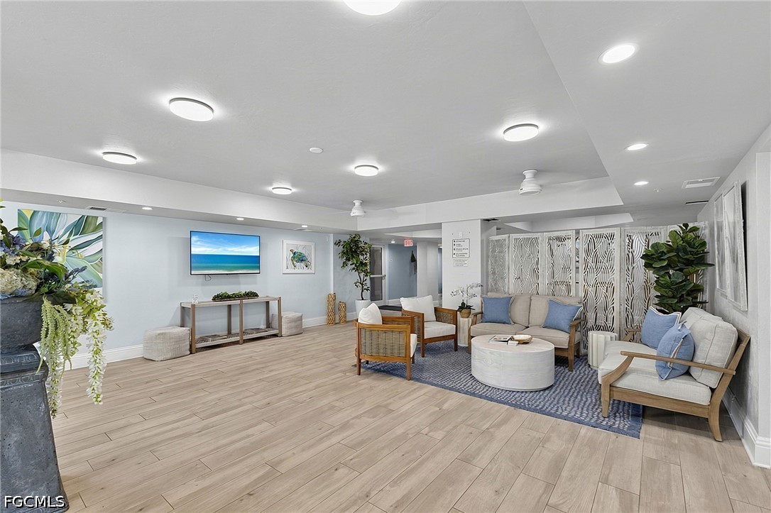 1 Bed Waterfront Home for Sale in Bonita Springs, photo 25