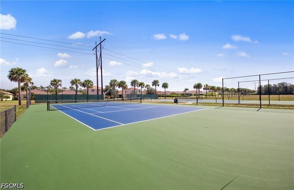 3 Bed Townhouse for Sale in Cape Coral, photo 25