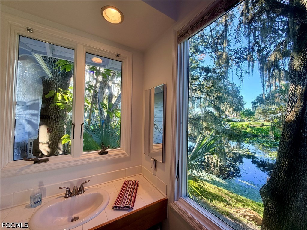 3 Bed Waterfront Home for Sale in Labelle, photo 25