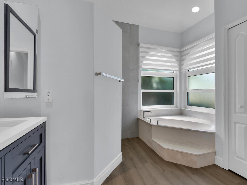 5 Bed Pool Home for Sale in Rose Garden, photo 26