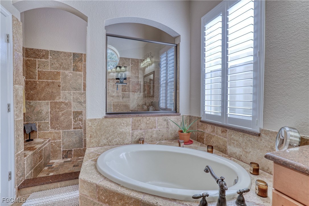 5 Bed Pool Home for Sale in Sandoval, photo 26