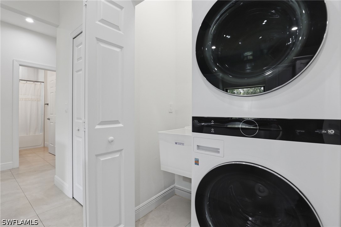 3 Bed SingleFamilyResidence for Sale in Naples, photo 26