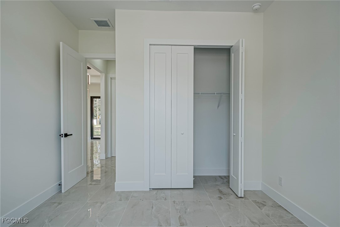 3 Bed SingleFamilyResidence for Sale in Lehigh Acres, photo 26