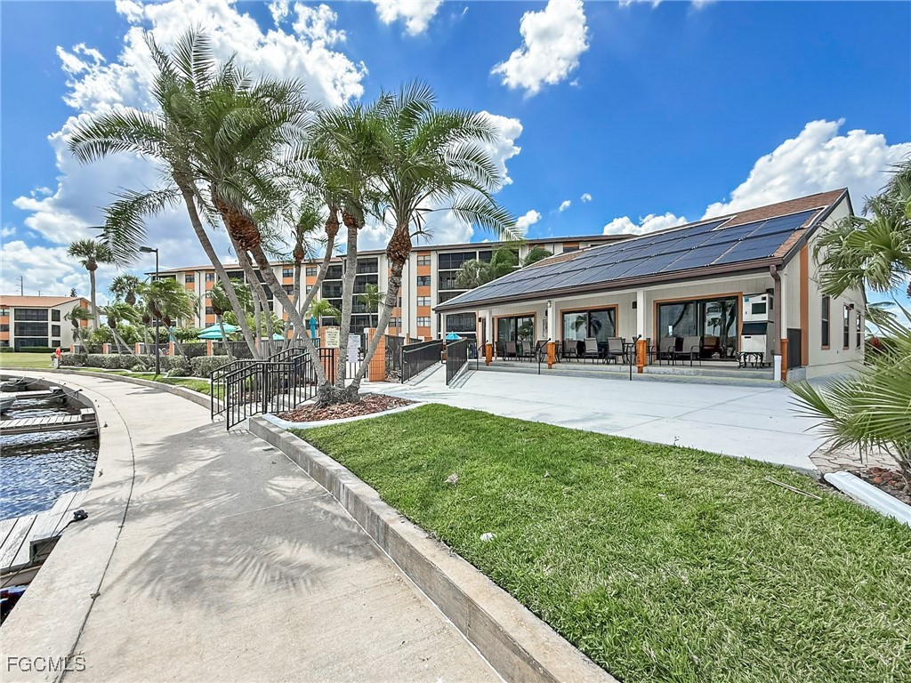 2 Bed Waterfront Home for Sale in North Fort Myers, photo 26