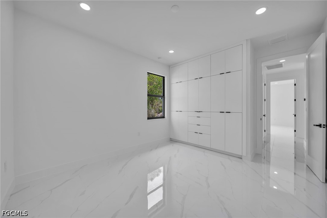 3 Bed SingleFamilyResidence for Sale in Lehigh Acres, photo 26