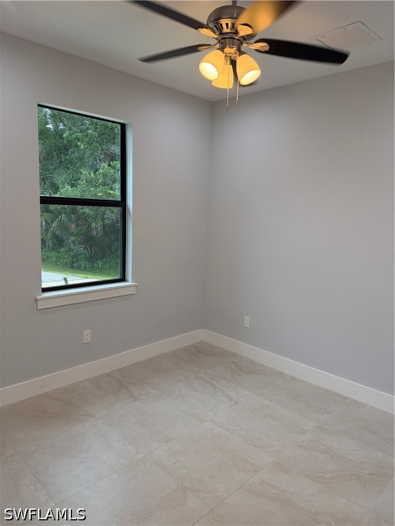 3 Bed SingleFamilyResidence for Sale in Naples, photo 26