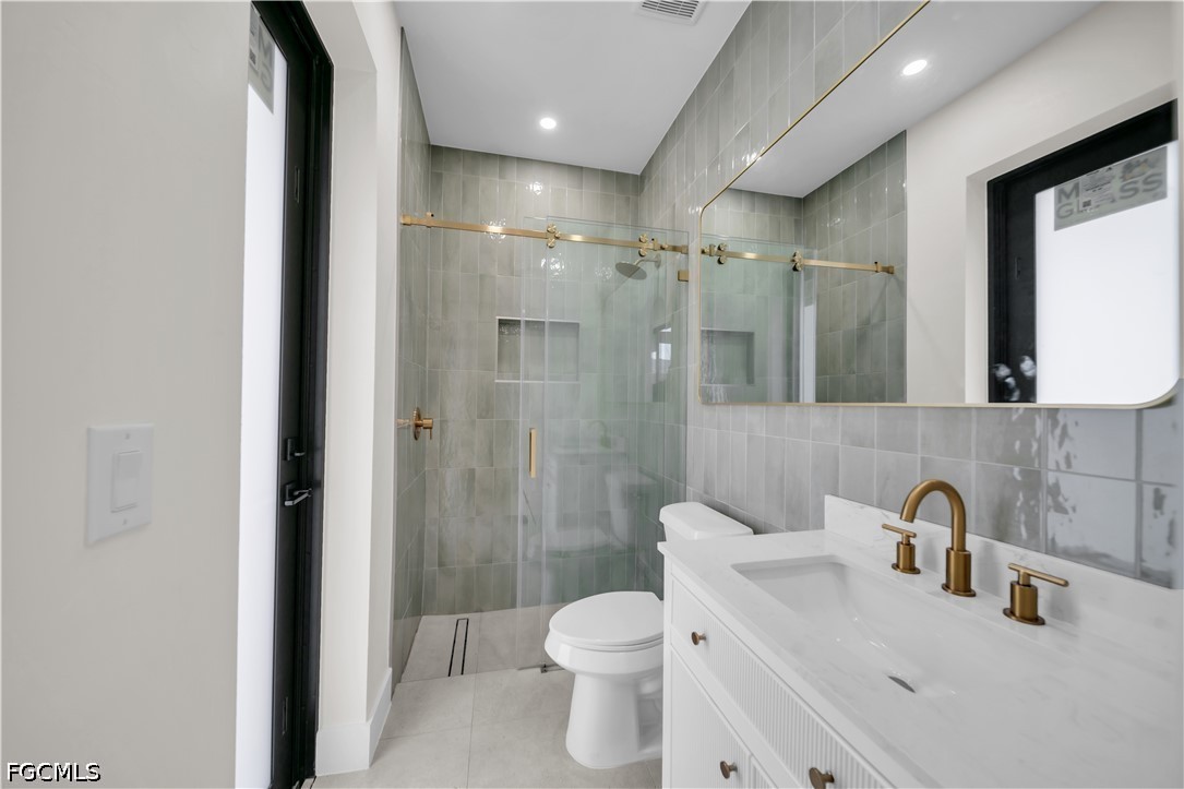 3 Bed Pool Home for Sale in Burnt Store Lakes, photo 26