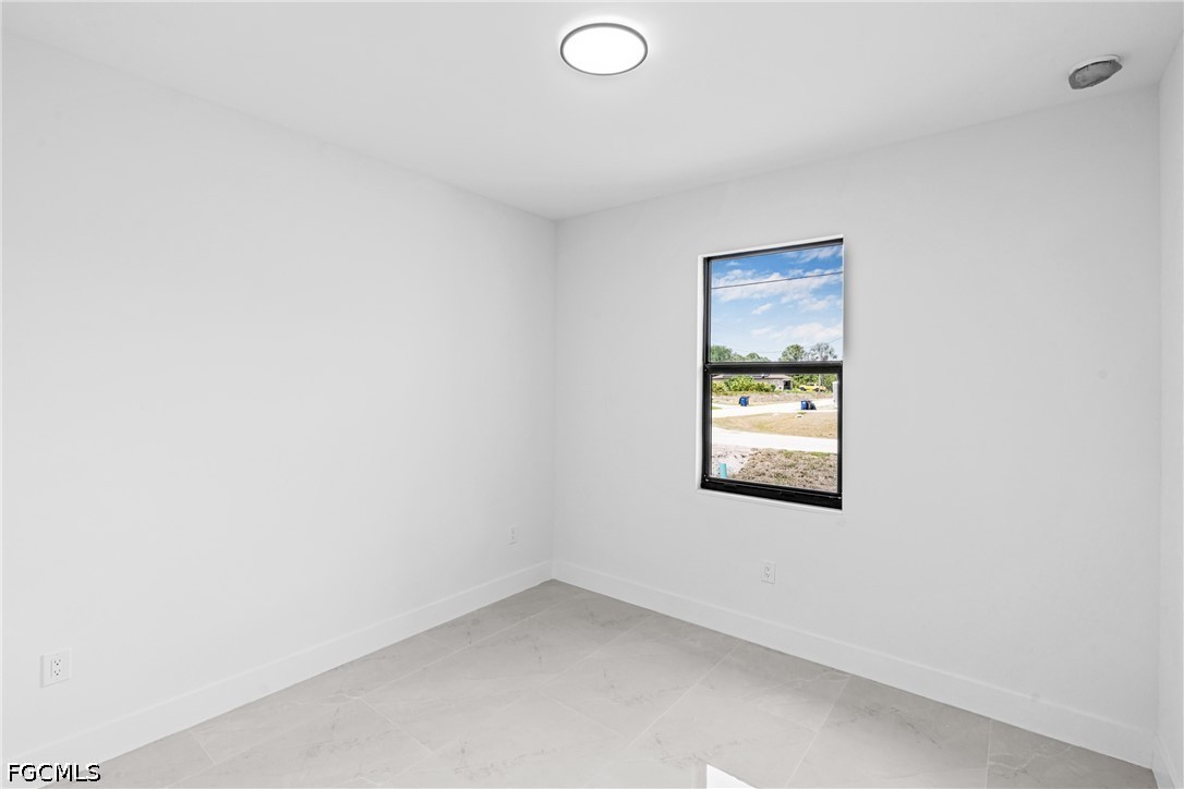 4 Bed SingleFamilyResidence for Sale in Lehigh Acres, photo 26