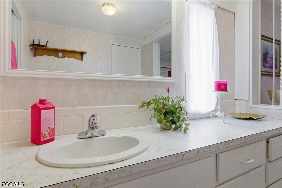 2 Bed ManufacturedHome for Sale in North Fort Myers, photo 26