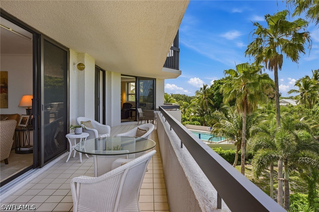 3 Bed Condominium for Sale in Grosvenor, photo 26