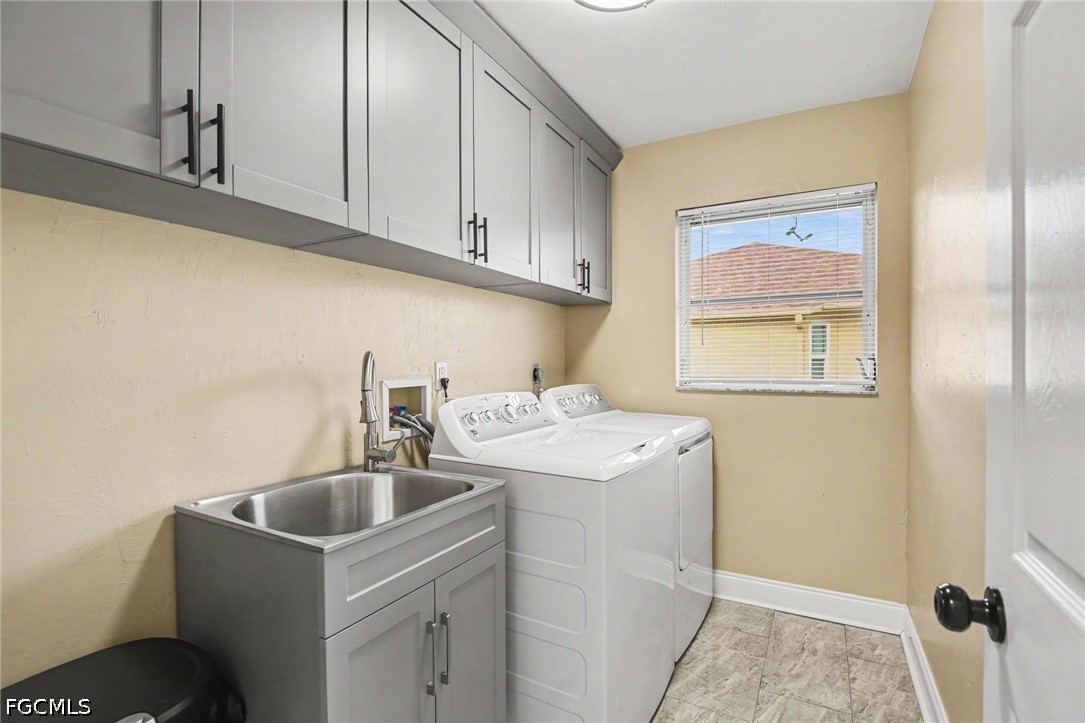 3 Bed Pool Home for Sale in Cape Coral, photo 26