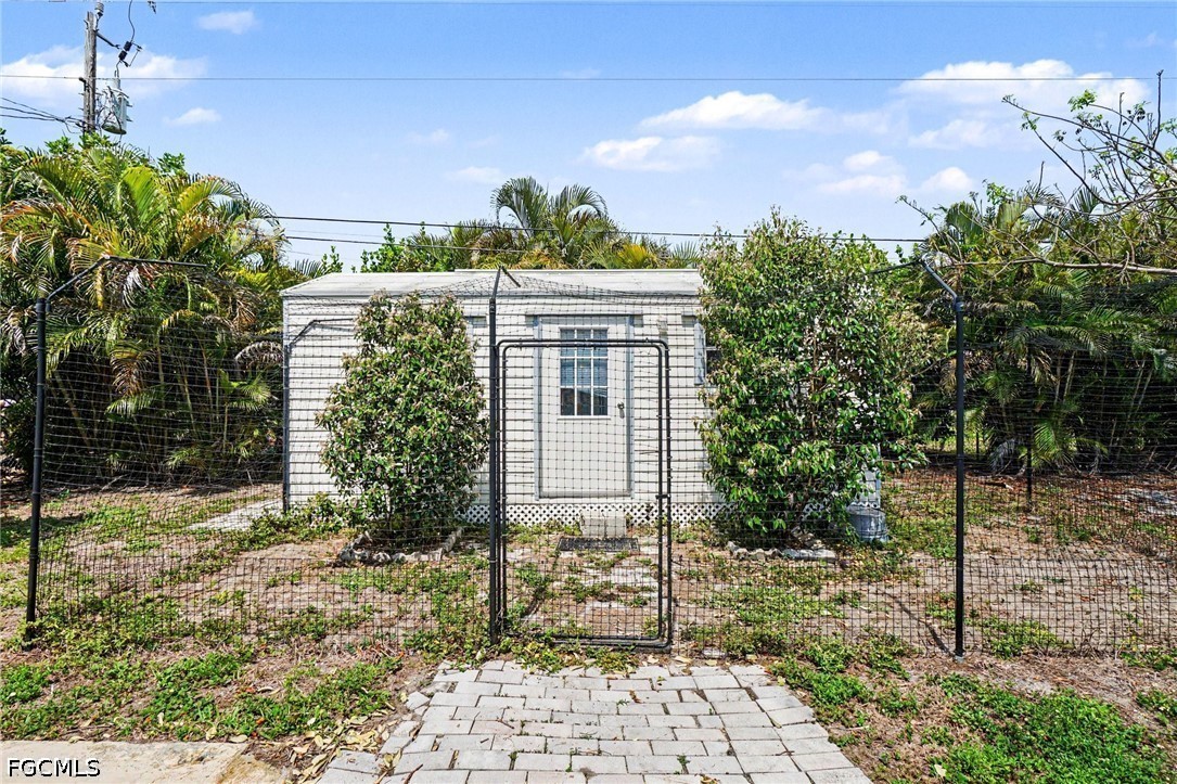 3 Bed Pool Home for Sale in Cape Coral, photo 26