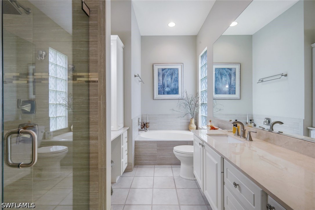 4 Bed Pool Home for Sale in Island Walk, photo 26