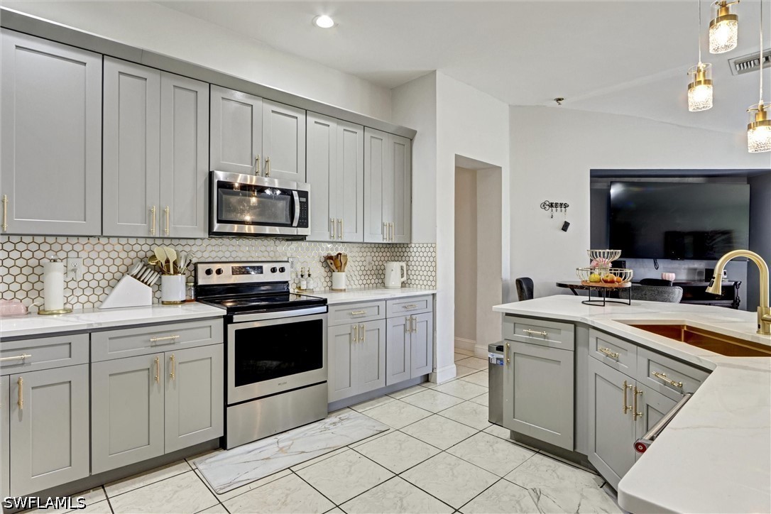 4 Bed SingleFamilyResidence for Sale in Town Lakes, photo 26