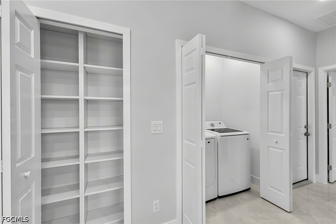 3 Bed SingleFamilyResidence for Sale in Lehigh Acres, photo 26