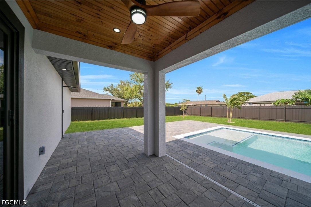 3 Bed Pool Home for Sale in Cape Coral, photo 26
