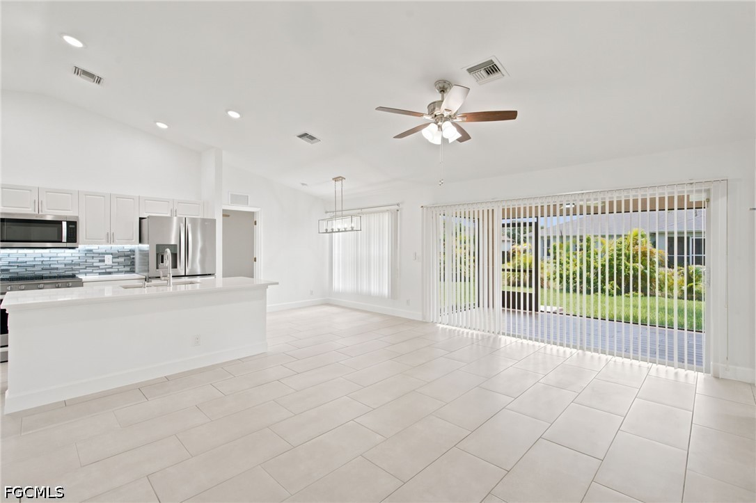 3 Bed SingleFamilyResidence for Sale in Cape Coral, photo 26