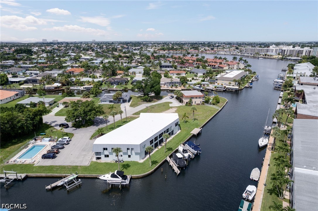 2 Bed Waterfront Home for Sale in Cape Coral, photo 26