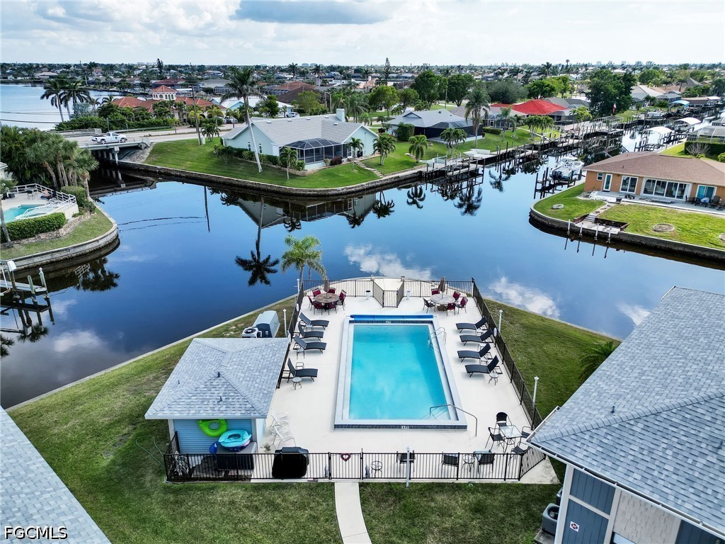 2 Bed Waterfront Home for Sale in Cape Coral, photo 26