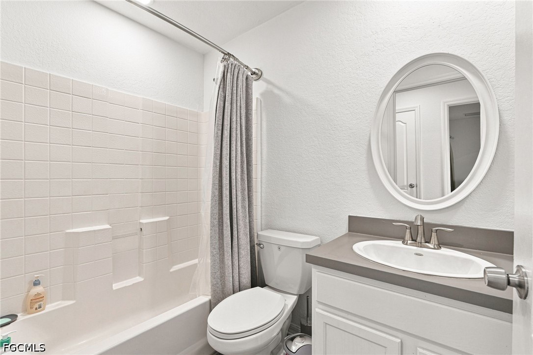 3 Bed SingleFamilyResidence for Sale in Cape Coral, photo 26
