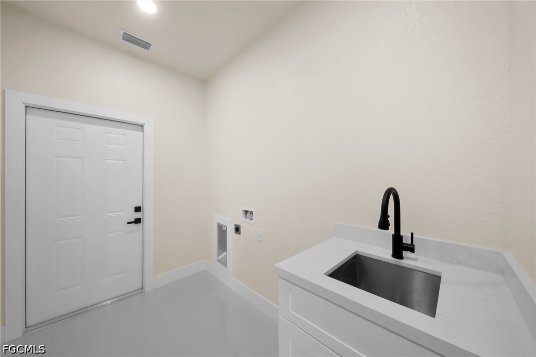 4 Bed SingleFamilyResidence for Sale in Cape Coral, photo 26