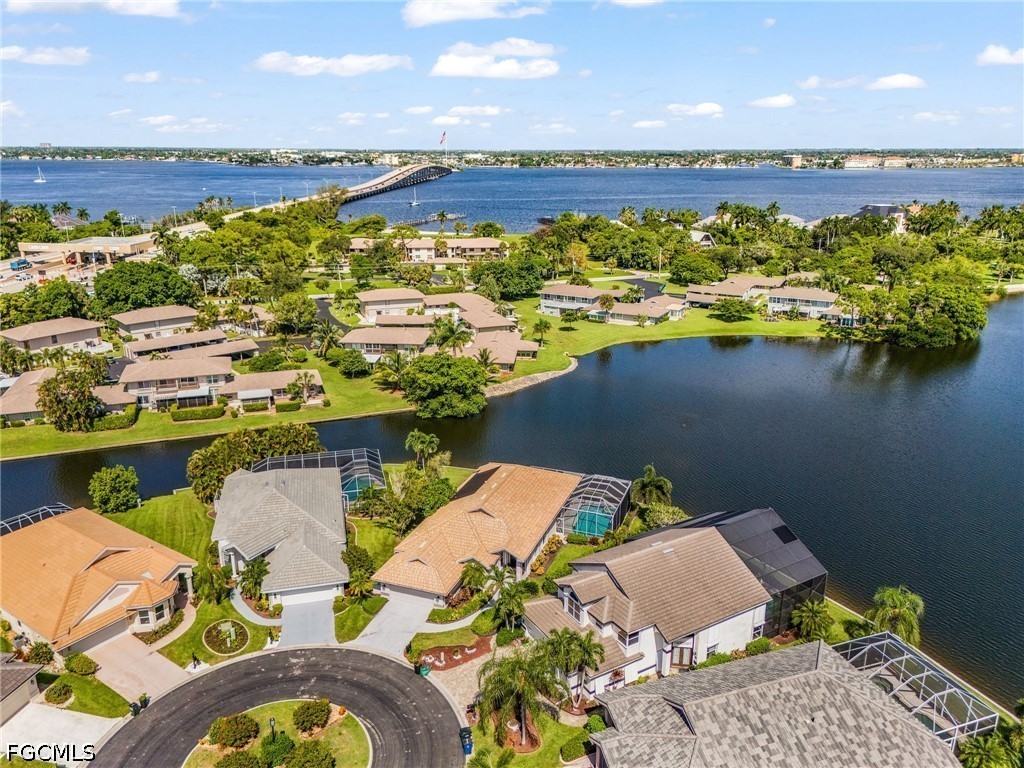 3 Bed Pool Home for Sale in Harbourside, photo 26