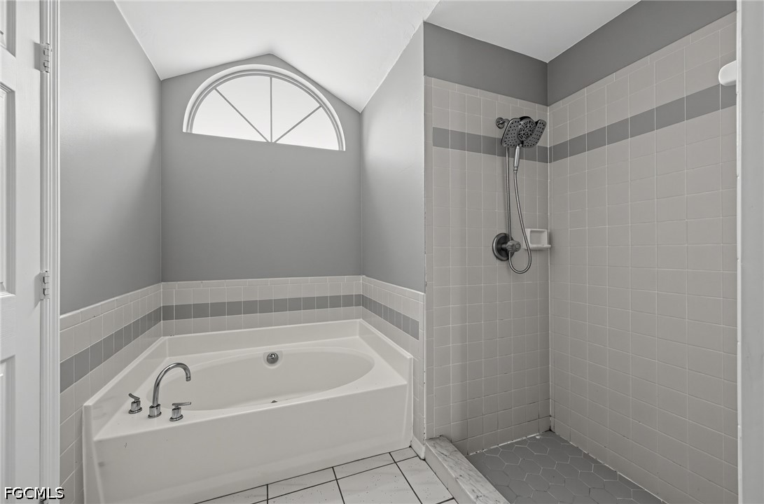 3 Bed Pool Home for Sale in Cape Coral, photo 26