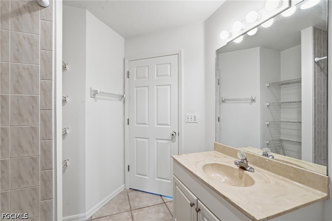 3 Bed Pool Home for Sale in Cape Coral, photo 26