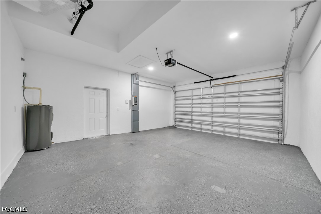 3 Bed SingleFamilyResidence for Sale in Lehigh Acres, photo 26