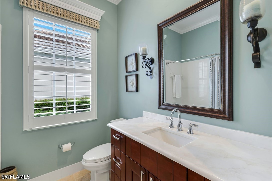 4 Bed Pool Home for Sale in Island Walk, photo 26
