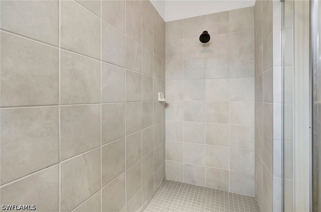 4 Bed SingleFamilyResidence for Sale in Naples, photo 26